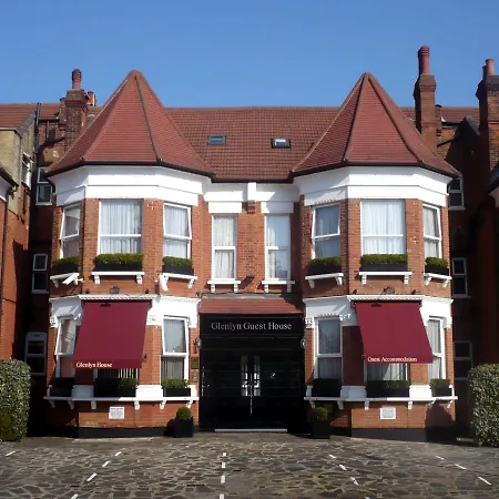 Glenlyn Hotel & Apartments-3